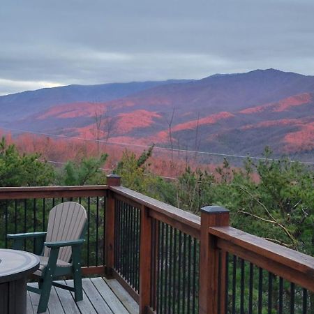 Pinnacle View Lodge By Stony Brook Cabins 개틀린버그 외부 사진